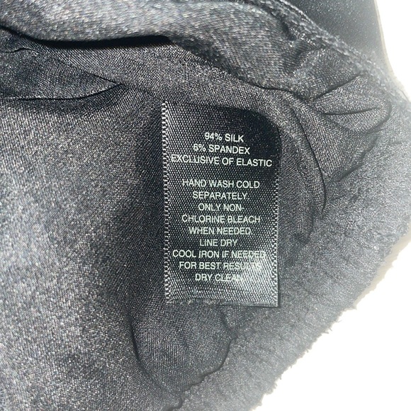 White House Black Market top size 10 - Picture 4 of 4